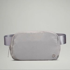 NWT Lululemon Everywhere Belt Bag In Gray Silver